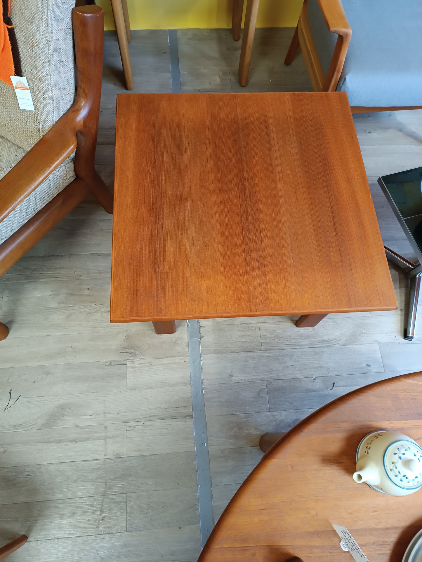 Table basse scandinave en teck de Niels Bach