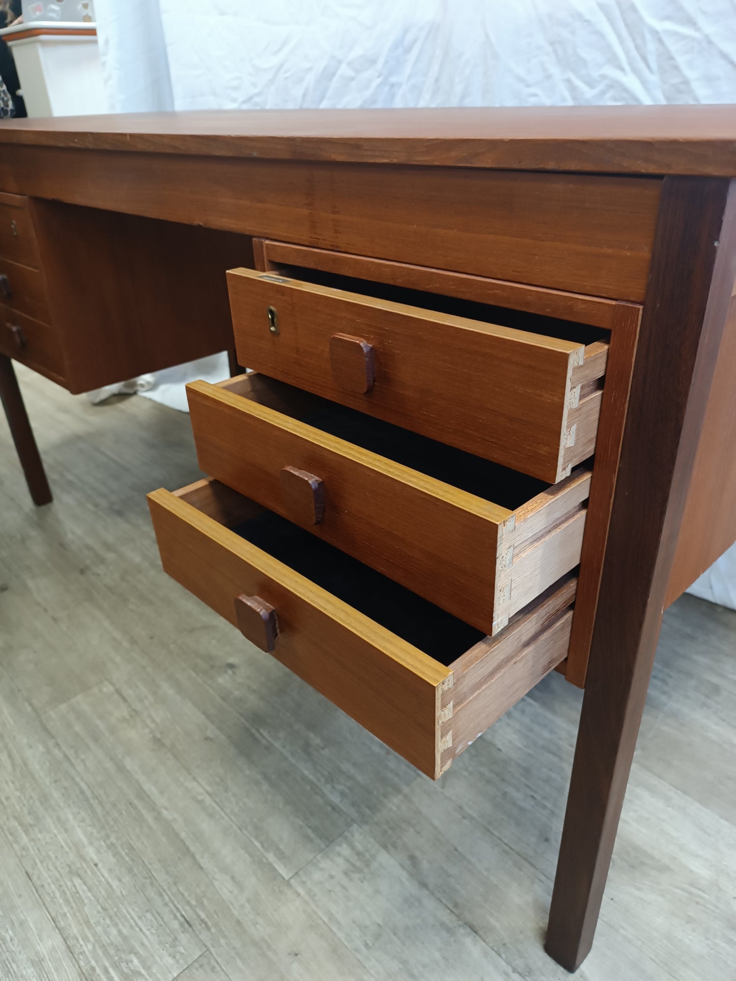 Bureau scandinave Domino Mobler en teck