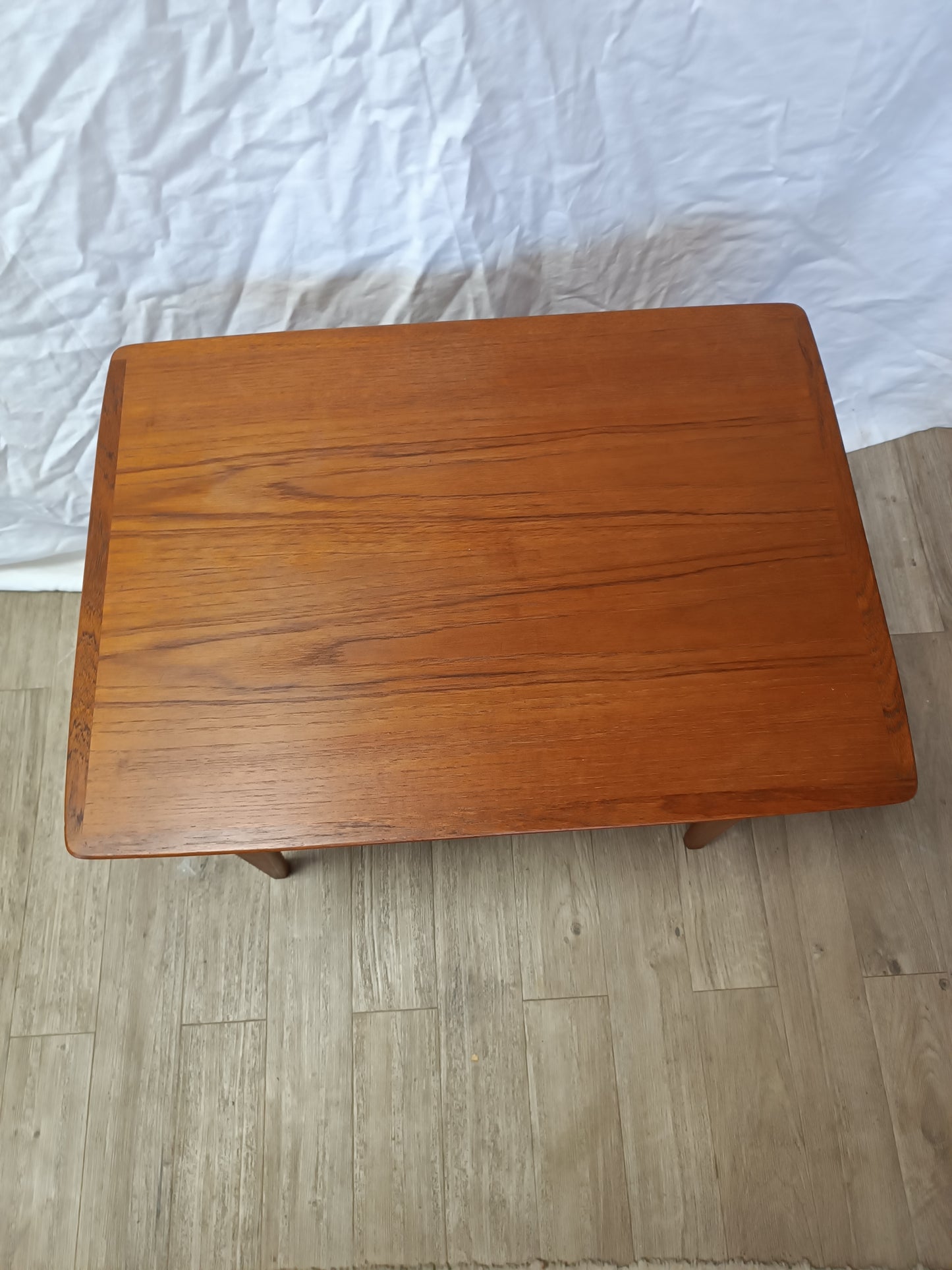 Petite table basse scandinave en teck massif années 70's