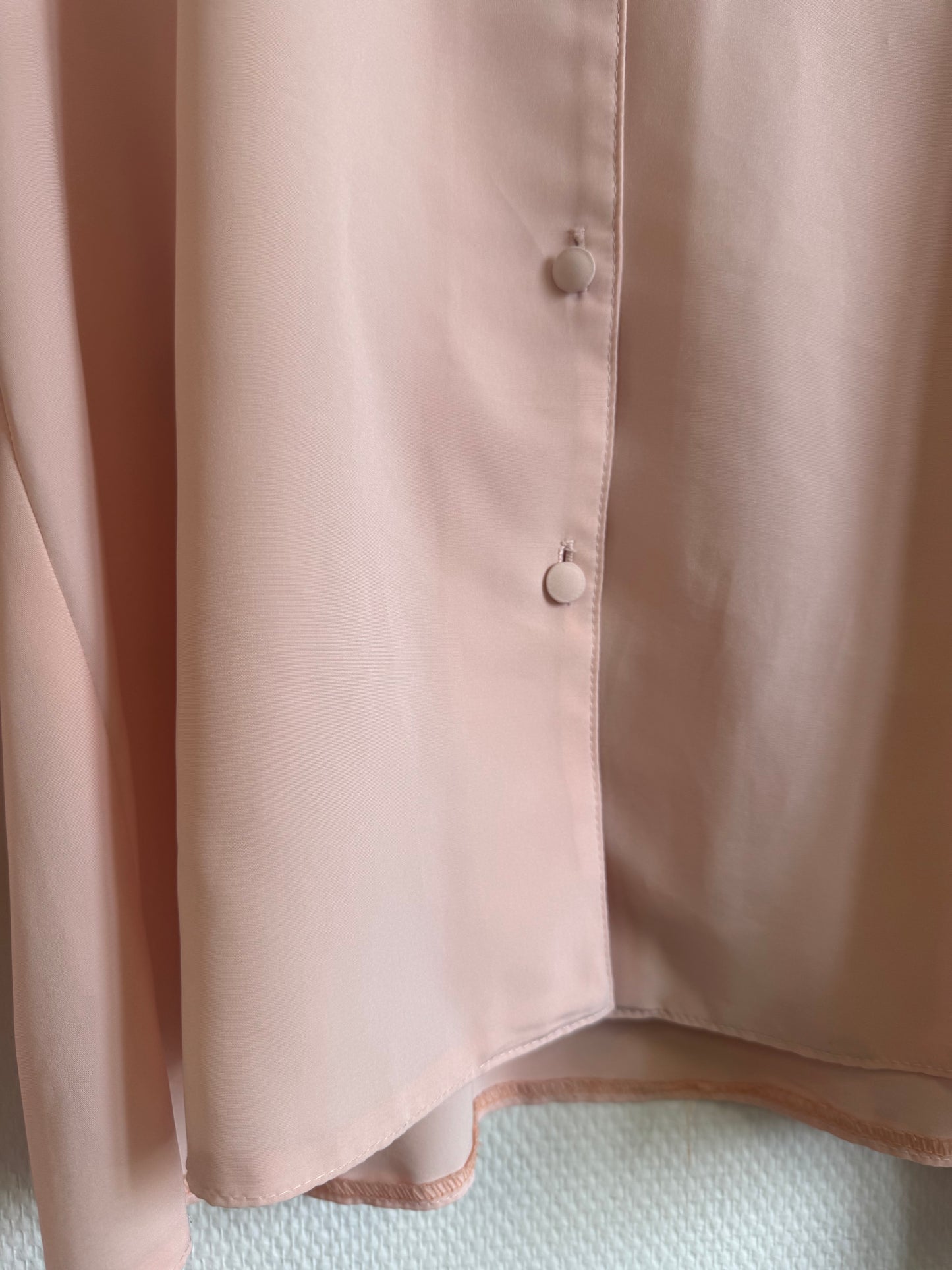 Chemise rose pâle