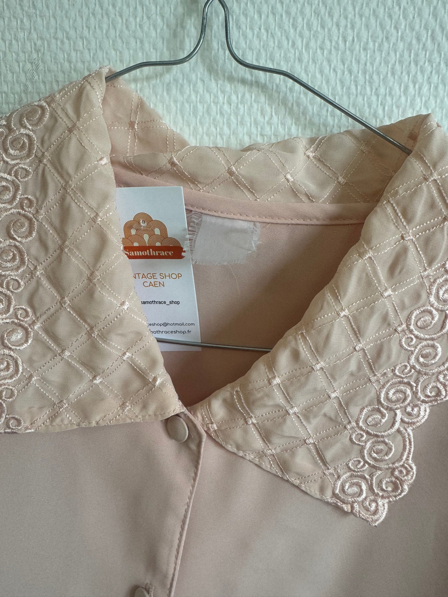 Chemise rose pâle