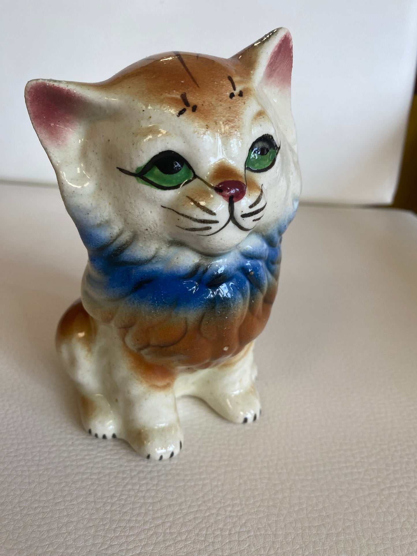 Chat en céramique