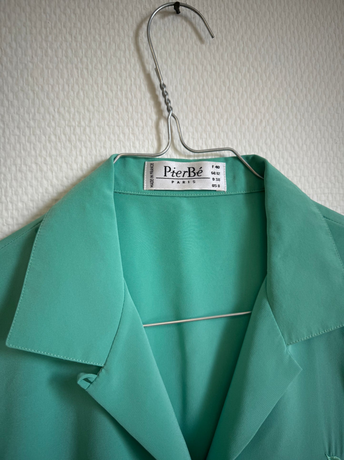 Chemise verte brodée