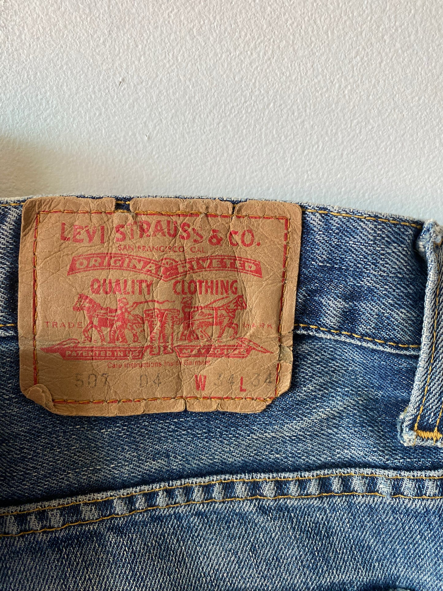 Short Levis